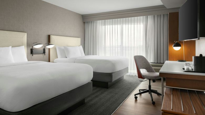 <b>Courtyard by Marriott Columbia Room</b>. Images powered by <a href="https://www.leonardoworldwide.com/" title="Leonardo Worldwide" target="_blank">Leonardo</a>.