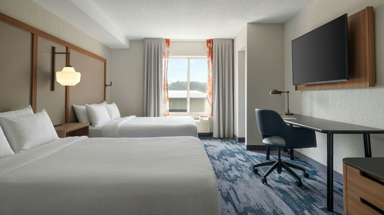 Fairfield Inn & Suites by Marriott Room