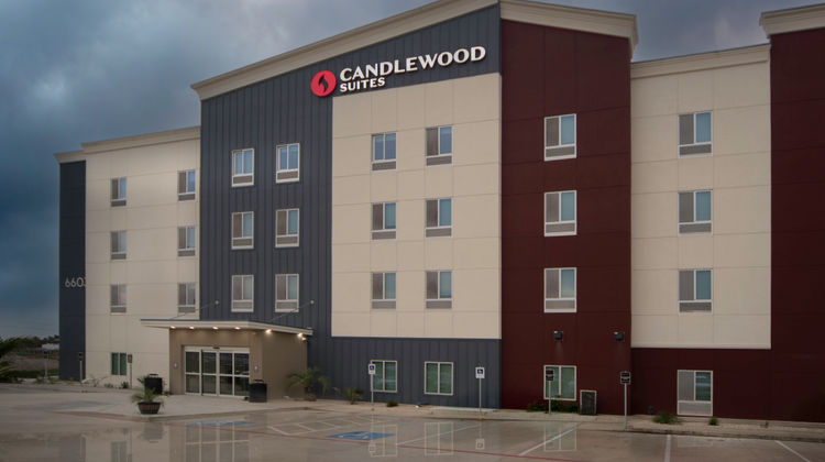 Candlewood Suites Orange Exterior