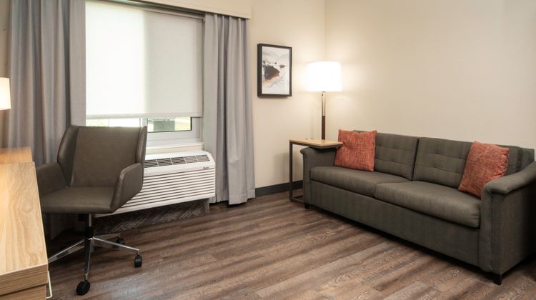 Candlewood Suites Orange Room