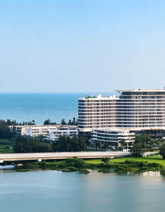 HUALUXE Beihai Silver Beach Resort