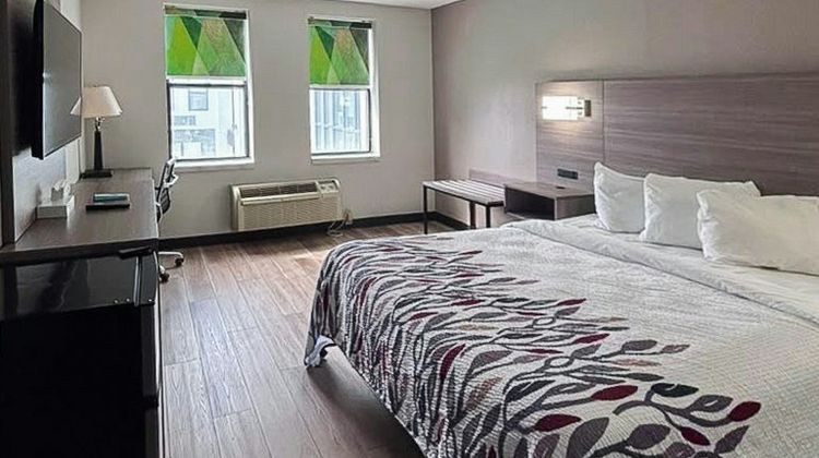 Red Roof Inn & Suites Middleborough Room