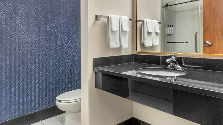 <b>Fairfield Inn & Suites Hooksett Room</b>. Images powered by <a href="https://www.leonardoworldwide.com/" title="Leonardo Worldwide" target="_blank">Leonardo</a>.