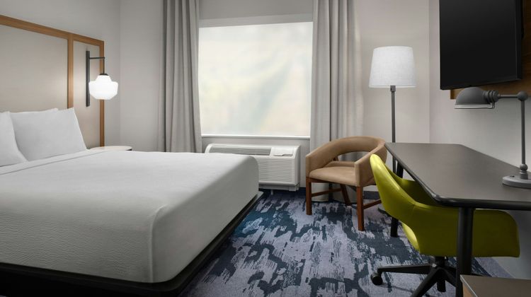 Fairfield Inn & Suites Portland Newberg Room