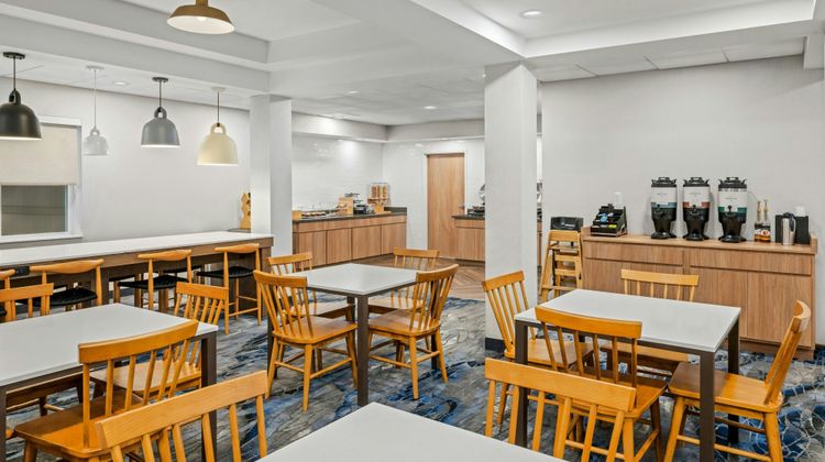 Fairfield Inn & Suites Portsmouth Exeter Restaurant