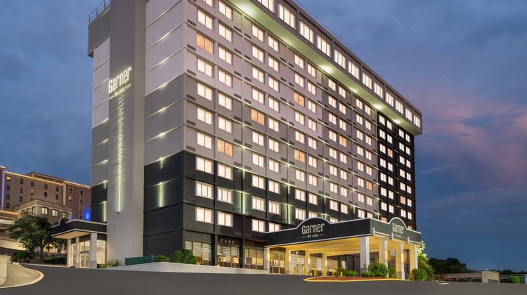 Garner Hotel North Bergen Exterior