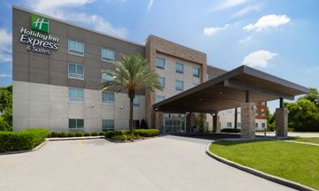 Holiday Inn Express & Suites Chalmette