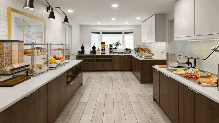 Staybridge Suites Burlington Restaurant