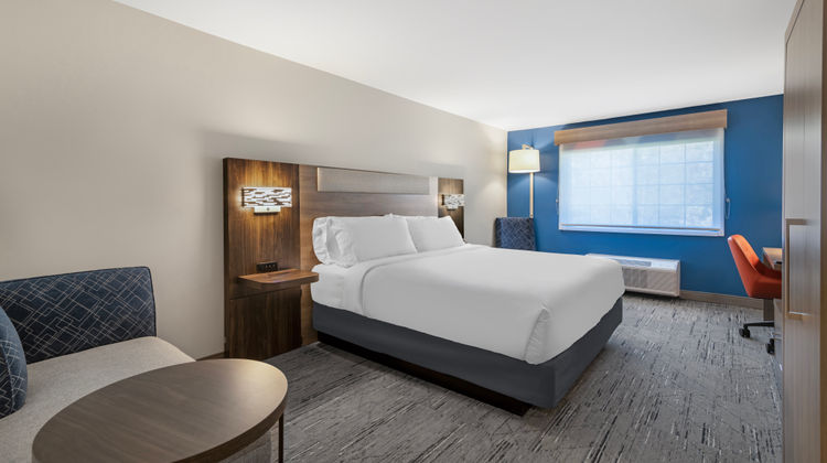 Holiday Inn Express Room