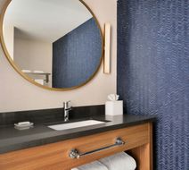 Fairfield Inn & Suites by Marriott Room