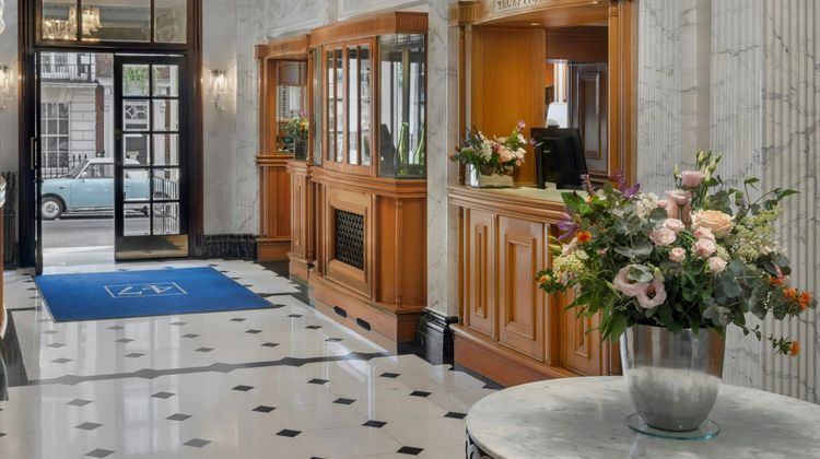 Grand Residences by Marriott - Mayfair Lobby