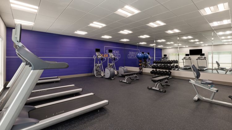 Holiday Inn Express & Suites Chalmette Health Club