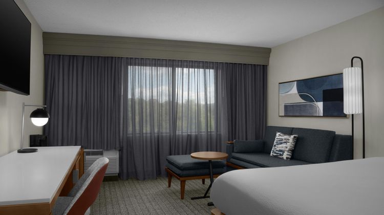 Courtyard by Marriott Blacksburg Room