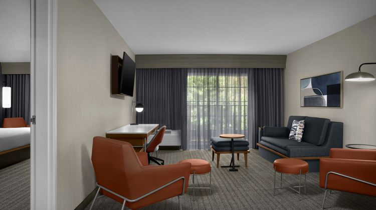 Courtyard by Marriott Blacksburg Suite