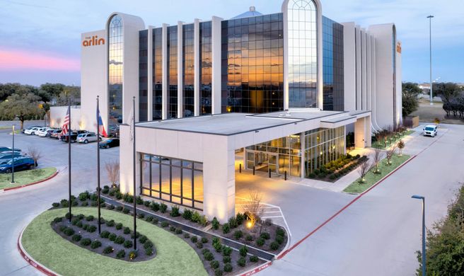 The Arlin Arlington Exterior