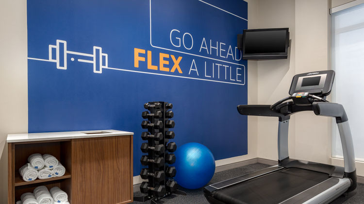 Holiday Inn Express & Suites Markham Health Club