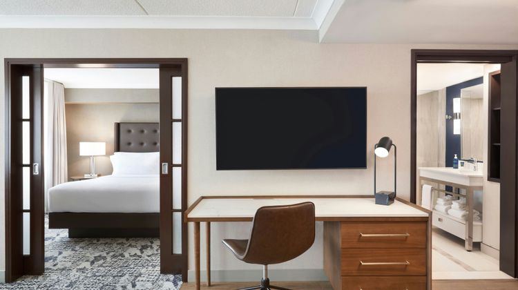Four Points by Sheraton London Suite