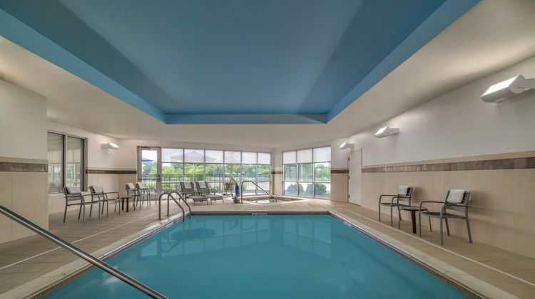 Courtyard Omaha Bellevue at Beardmore Pool