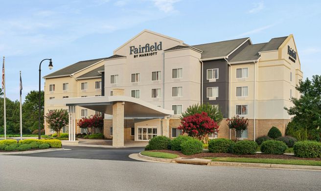 Fairfield Inn & Suites by Marriott Exterior