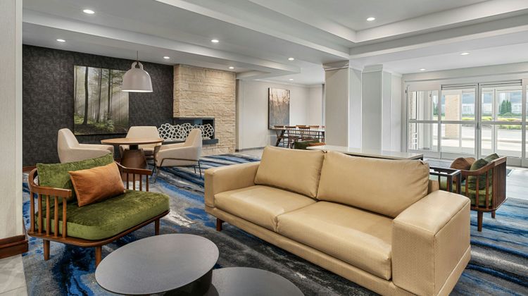 Fairfield Inn & Suites by Marriott Lobby