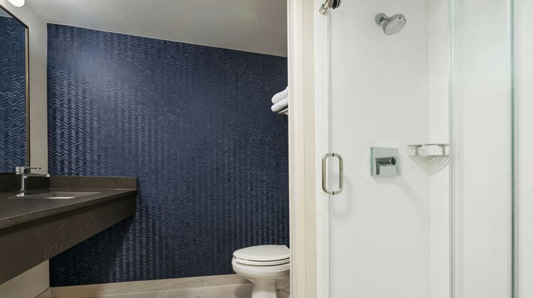 Fairfield Inn & Suites by Marriott Room
