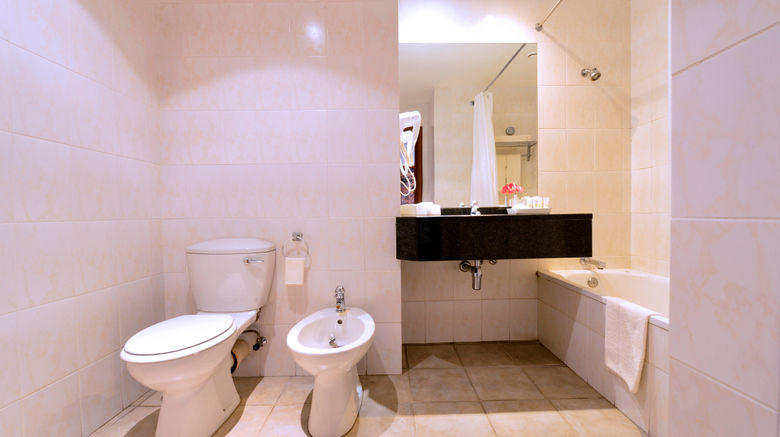 <b>Pestana Rovuma Hotel & Conference Center Room</b>. Images powered by <a href="https://www.leonardoworldwide.com/" title="Leonardo Worldwide" target="_blank">Leonardo</a>.