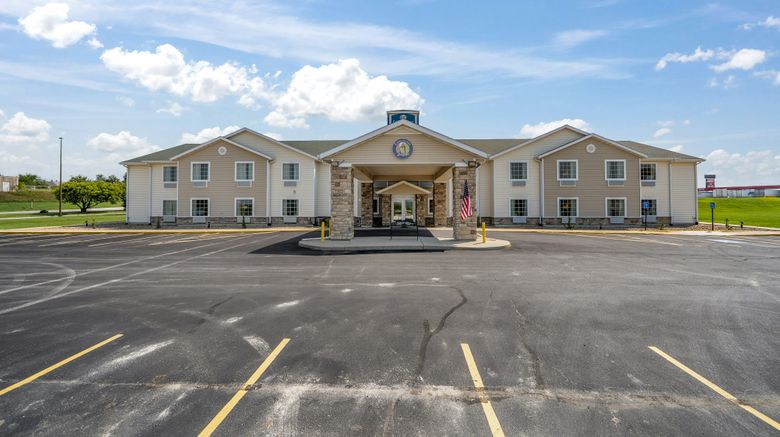 <b>Cobblestone Inn & Suites Avoca Exterior</b>. Images powered by <a href="https://www.leonardoworldwide.com/" title="Leonardo Worldwide" target="_blank">Leonardo</a>.