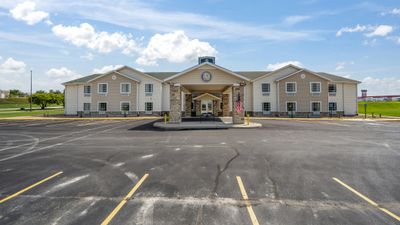 Cobblestone Inn & Suites Avoca