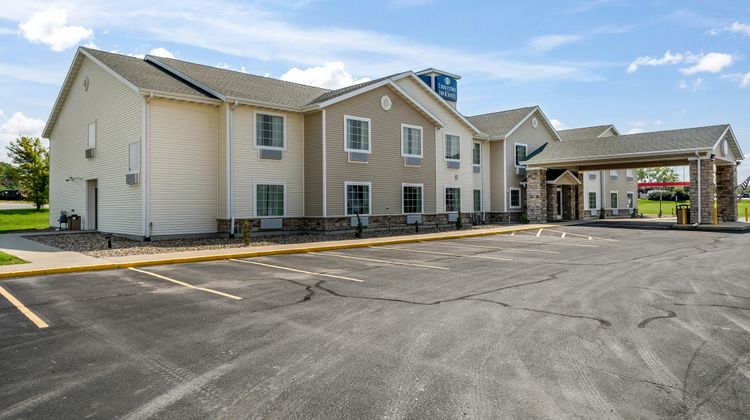 Cobblestone Inn & Suites Avoca Exterior