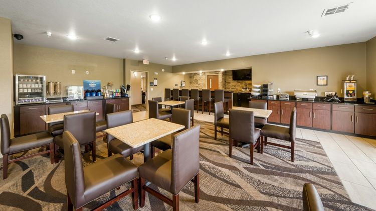 Cobblestone Inn & Suites Avoca Restaurant