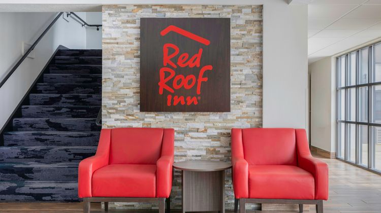Red Roof Inn & Suites Middleborough Lobby