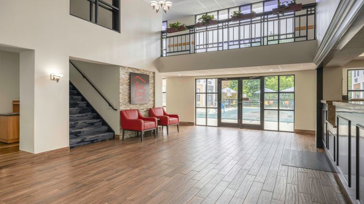 Red Roof Inn & Suites Middleborough Lobby