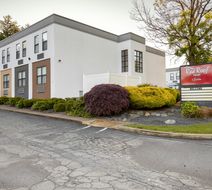 Red Roof Inn & Suites Middleborough Exterior