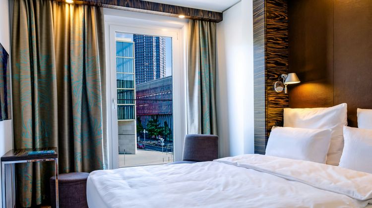 Motel One Frankfurt-Messe Room