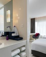 Centara Watergate Pavillion Hotel