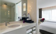 Centara Watergate Pavillion Hotel