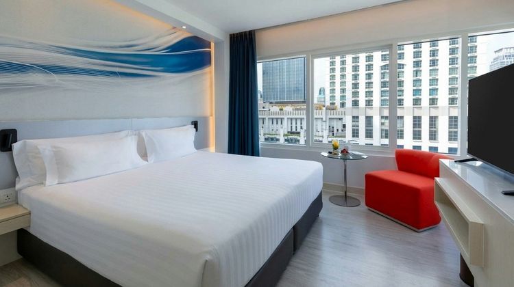 Centara Watergate Pavillion Hotel Suite