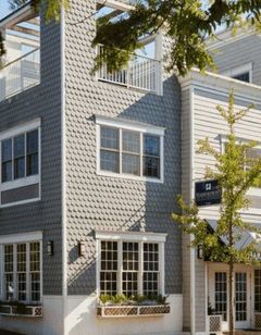 The Harbor Front Inn