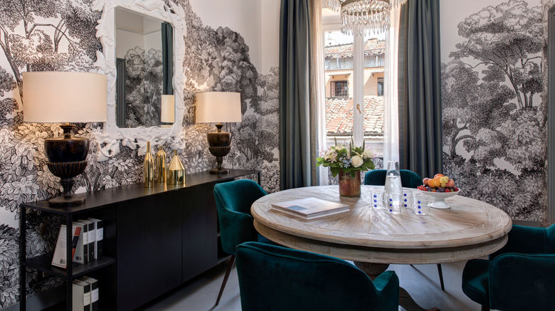 <b>Rocco Forte House Roma Suite</b>. Images powered by <a href="https://www.leonardoworldwide.com/" title="Leonardo Worldwide" target="_blank">Leonardo</a>.