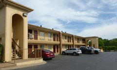 Red Roof Inn Columbia, TN