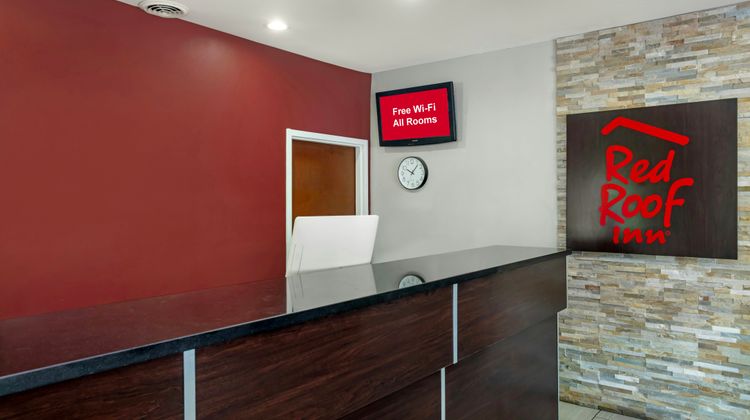 Red Roof Inn Columbia, TN Lobby