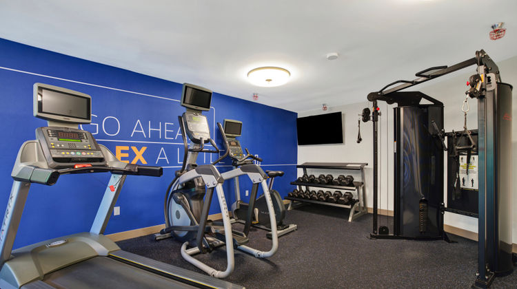 Holiday Inn Express & Suites Health Club