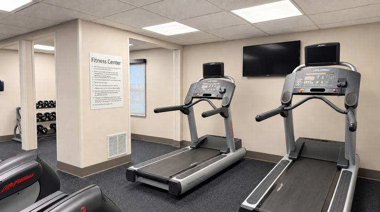 Holiday Inn Express & Suites Airport Health Club