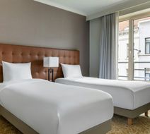 Marriott Exec Apts European Quarters Room
