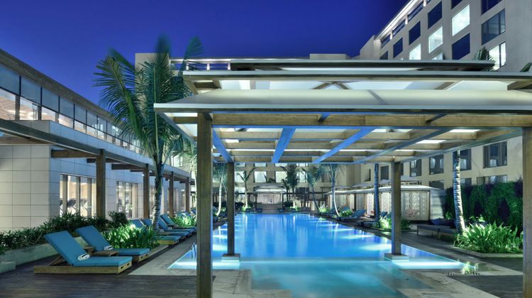 JW Marriott Mumbai Sahar Pool