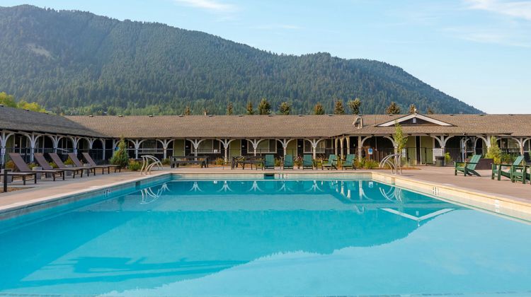 The Virginian Lodge Pool