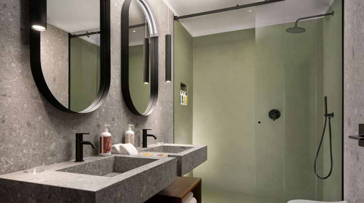 Nemi Hotel Milan Room