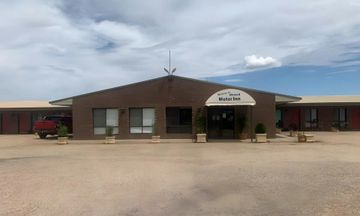 Newell Motor Inn