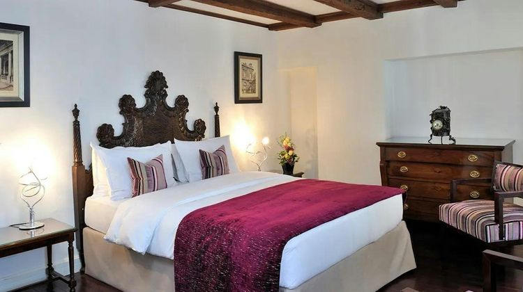 Hotel de la Cigogne Room