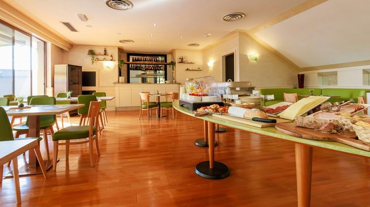 Excelsior Hotel Restaurant